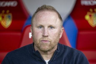Ludovic Magnin peut respirer: il tient sa première victoire avec le FC Bâle. KEYSTONE/GEORGIOS KEFALAS